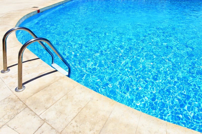 Swimming Pool Liners - Onsite Lining Vs One Piece Liner-1